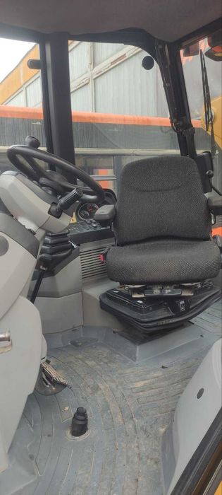 Багер Caterpillar 428F Backhoe Loader товарач само за 90000лв. без ДДС