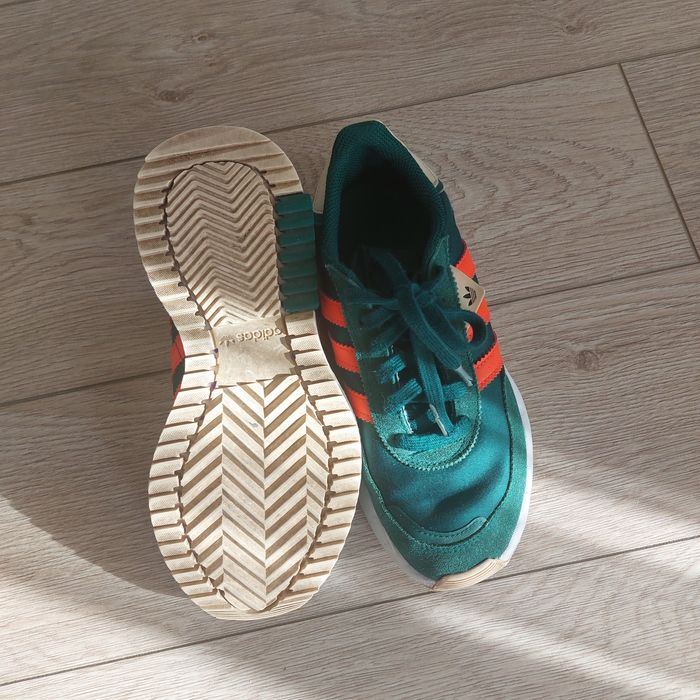 Кроссовки Adidas