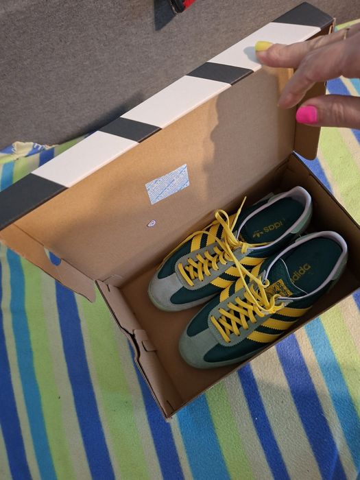 Маратонки адидас