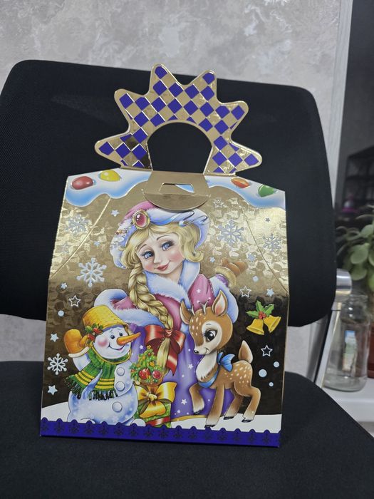 Новогодние подарочные коробки Китай