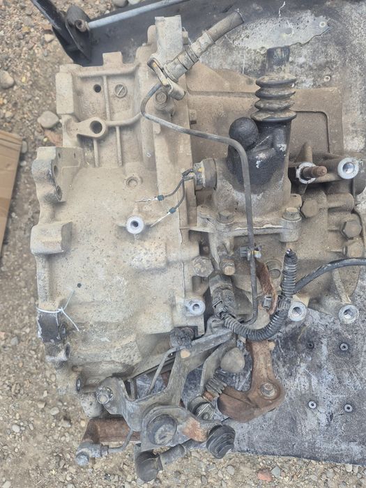 Cutie viteze manuala 4x2 mitsubishi Asx 1.6 benzina an 2011