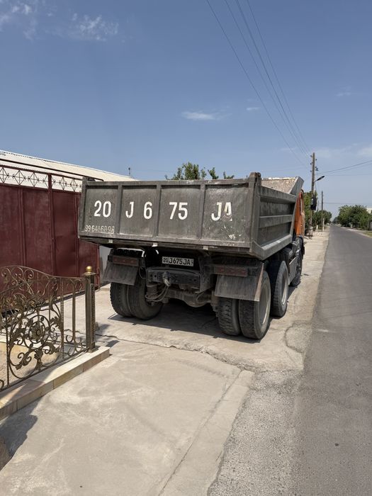 Kamaz srochna sotiladi