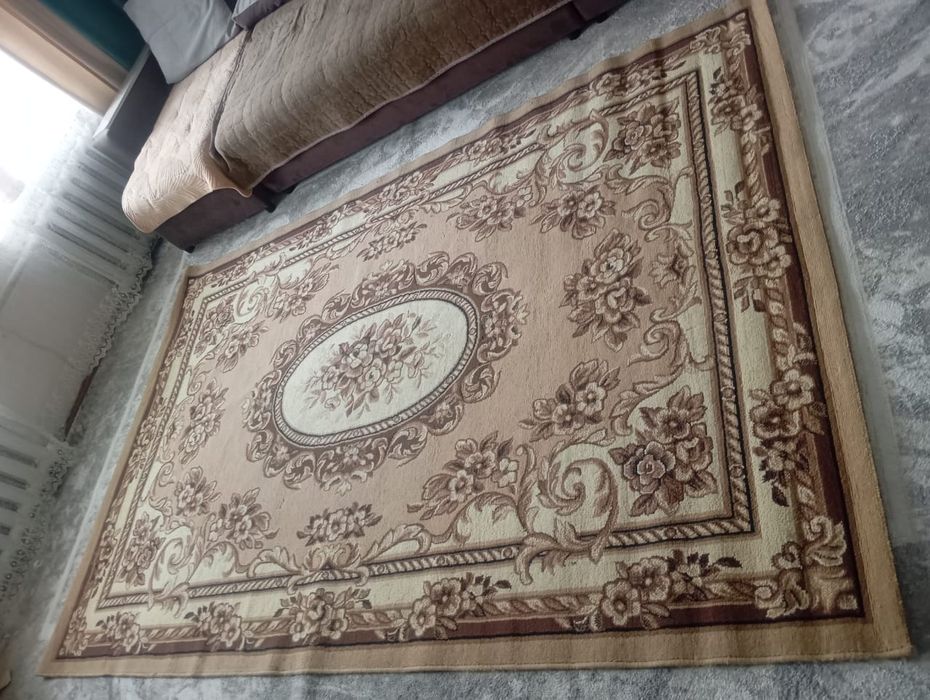 Продам ковров чистые постиранное ,