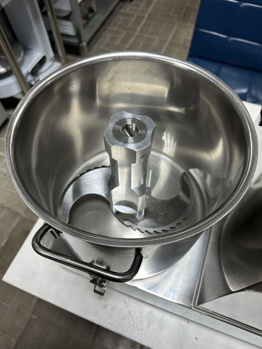 Куттер измельчитель 9 литров