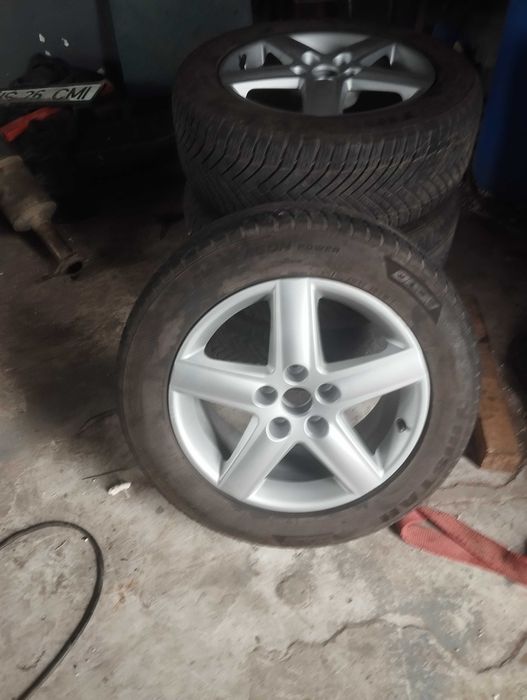 vând jante R 17  Se potrivesc la toată gama (wag)