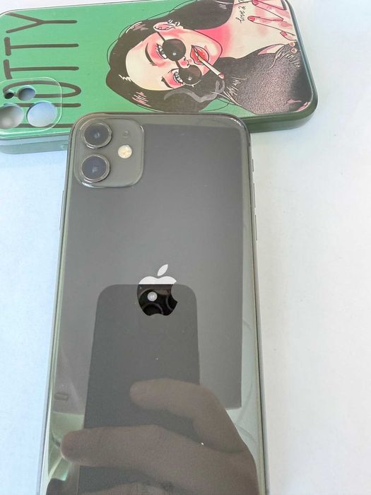 Продам iPhone 11