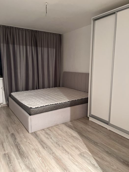 Двуспальная кровать 180*200