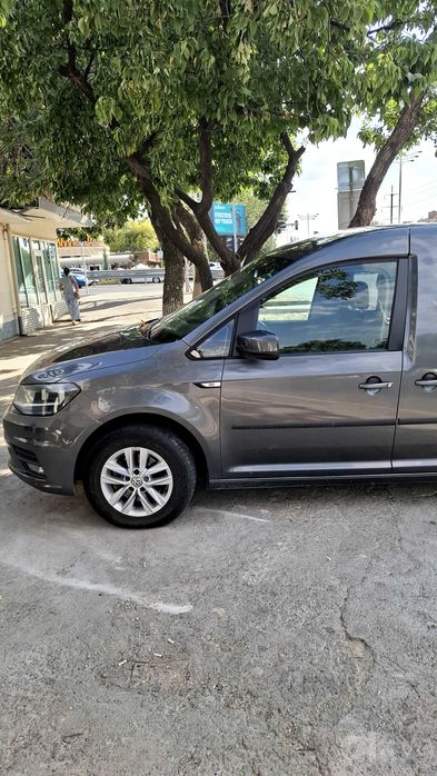СРОЧНА сотилади "VOLKSW1AGEN CADDY" йили 2021 Г