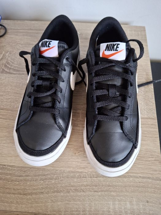 Маратонки nike 36