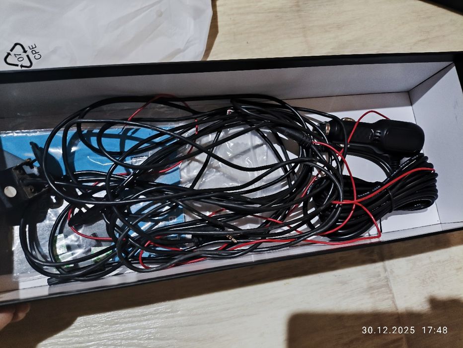 Продается видеорегистратор Lesa T17