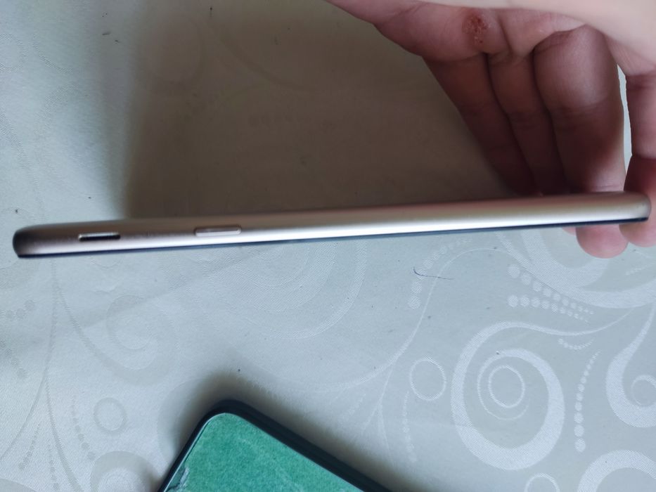 Продаю Samsung Galaxy A6