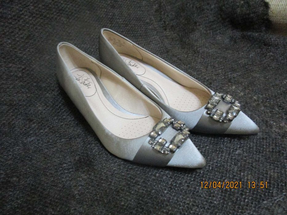 Продаются новые нарядные и удобные туфли фирмы LifeStride из США