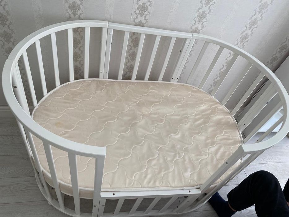 Детская кровать     .