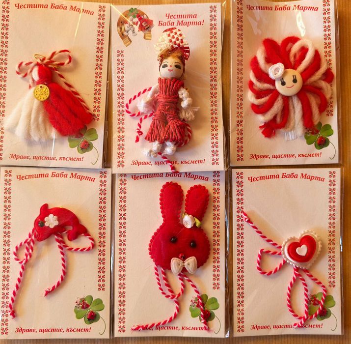 Продавам мартеници ръчно изработени