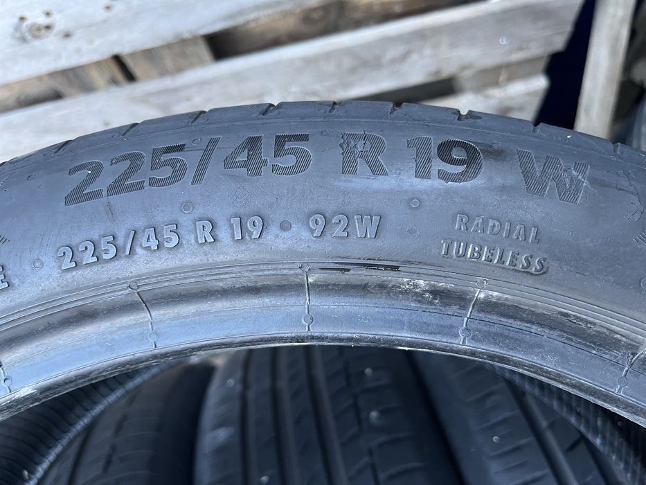 4бр 225/45/19 на 6,3мм с 19дот Континентал