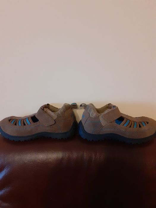 Детски велурени обувки