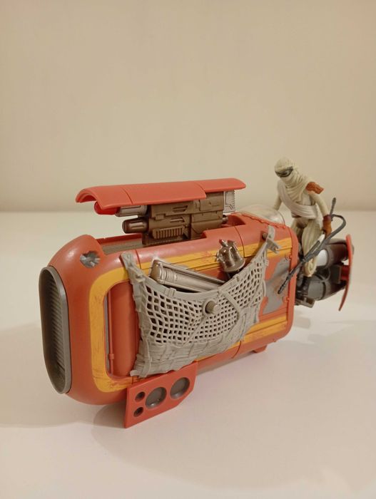 Vând- The Force Awakens Ray’s Speeder Jakku Action Figure & Vehicle