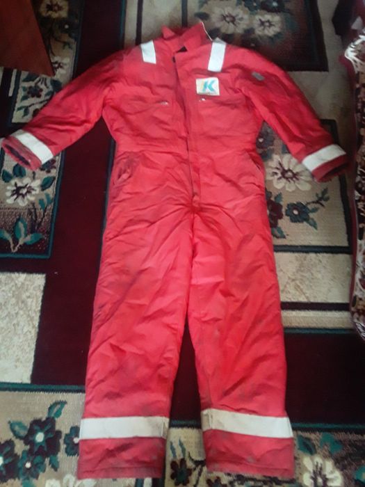 Продам зимнюю спец одежду