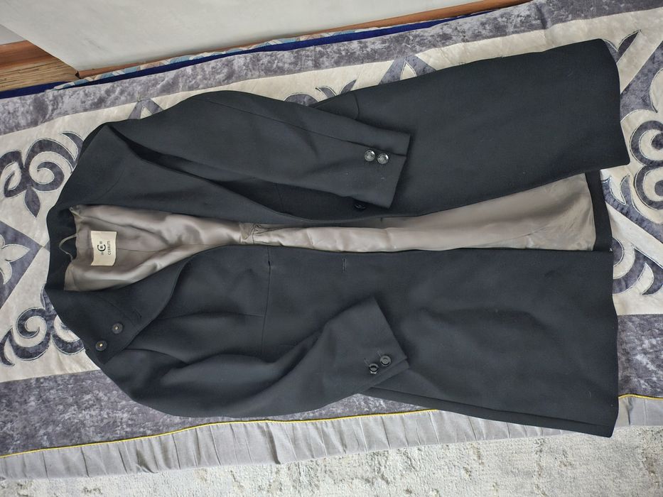 Продам пальто 42-44 размер