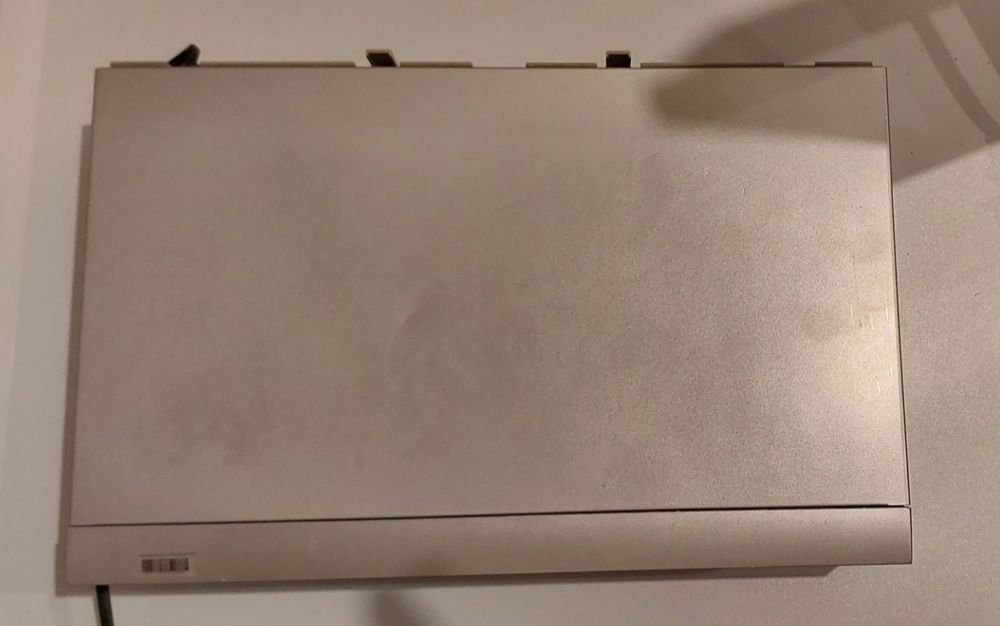 Vând videorecorder LG LV 4747 .