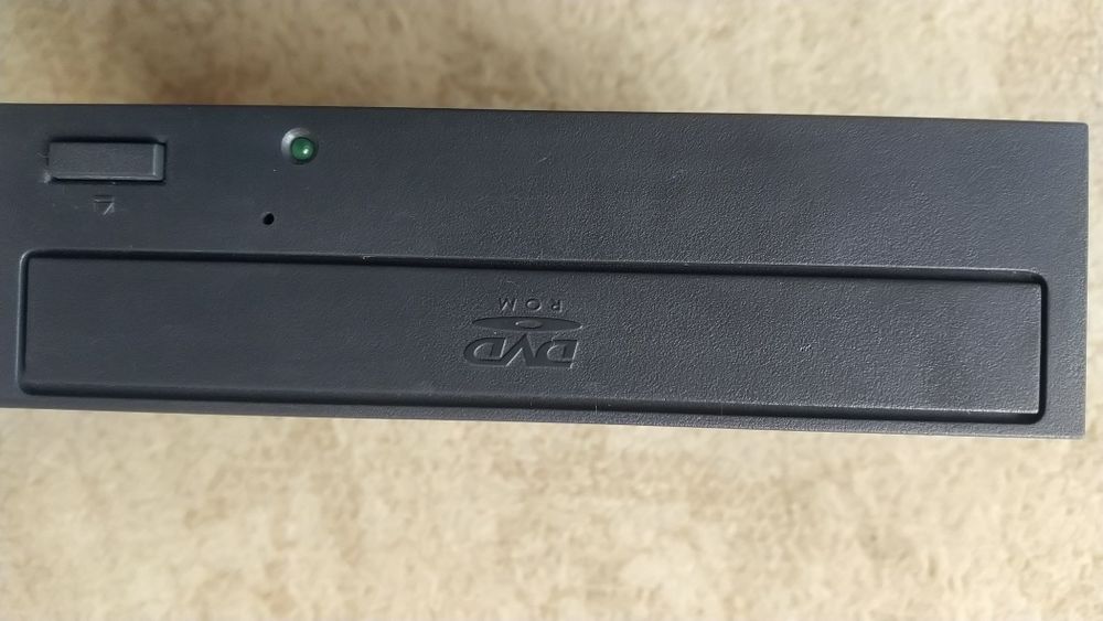 DVD-ROM DRIVE като нов