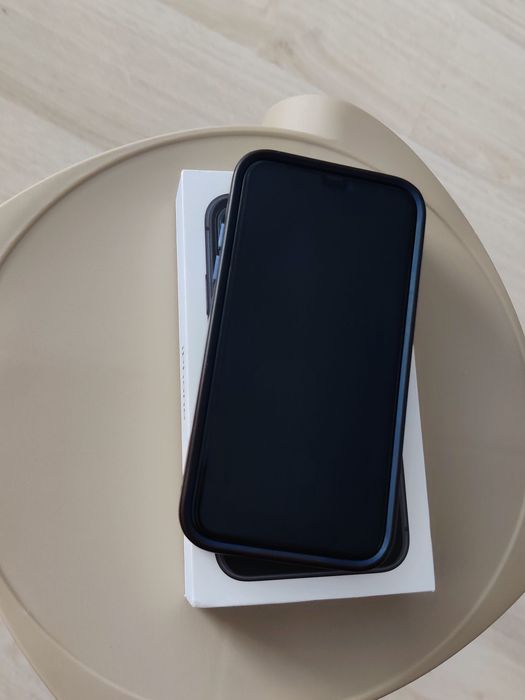 Iphone 11 128gb 85% без ремонта