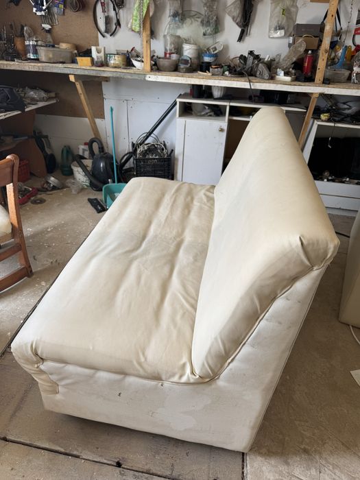 Диван без подставка