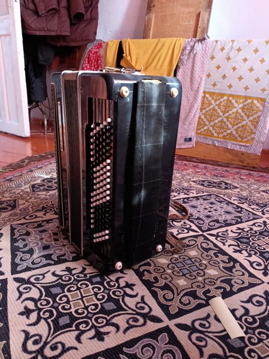 Срочно продается Баян Рубин 7