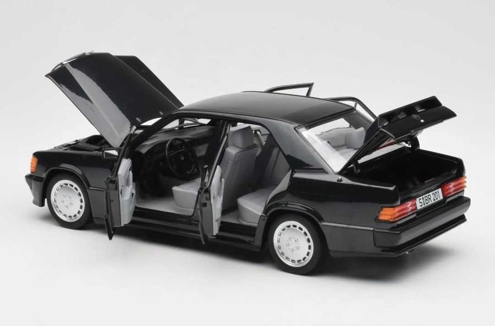 Масштабные модели 1/18