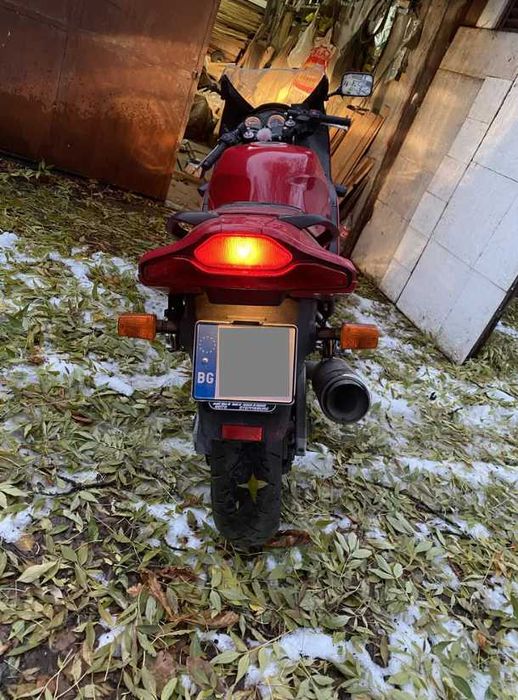 Мотоциклет Suzuki rf600r