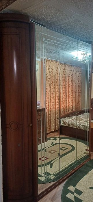 Продам спальный гарнитур