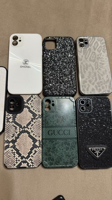Чехлы на iPhone 11 почти новые