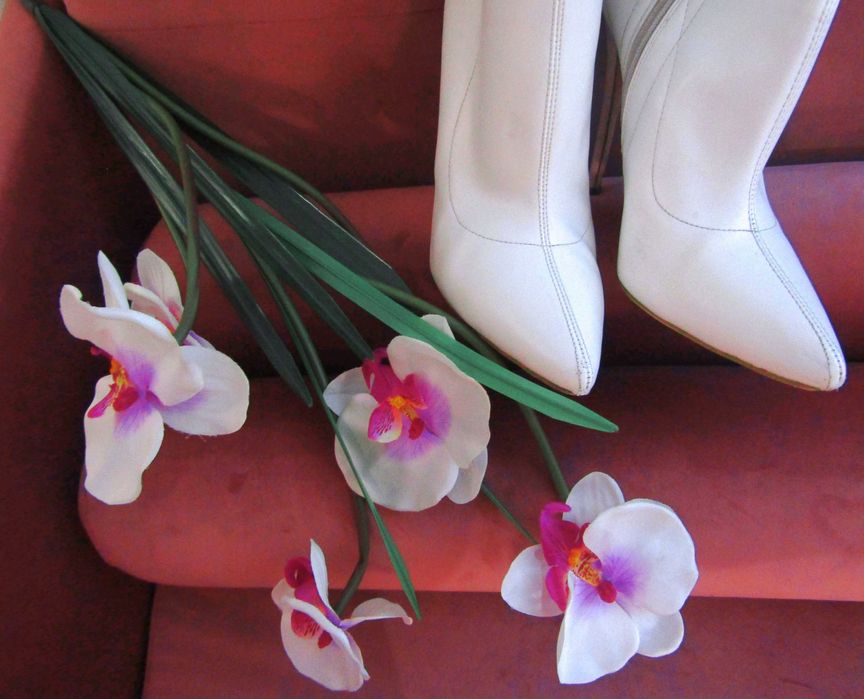 Английски Бели Боти - Бранд SIMMI