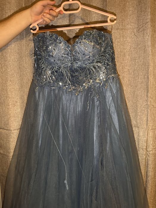 Тъмно синя бална рокля