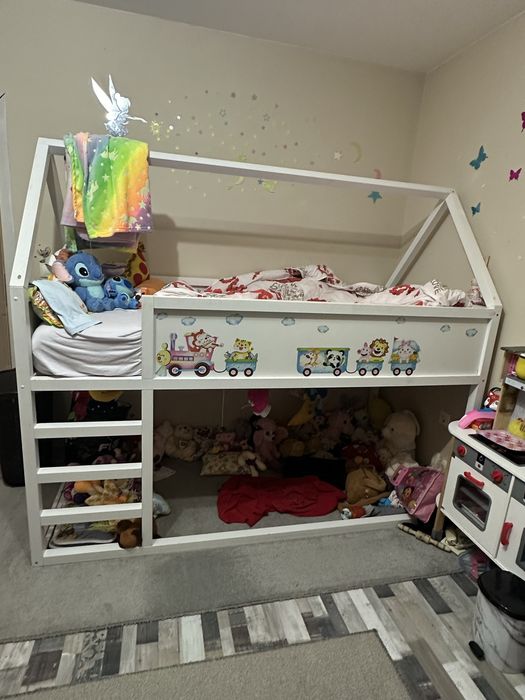 Детско легло със стълба