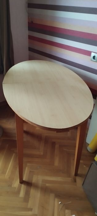 Маса дървена разтегателна овална