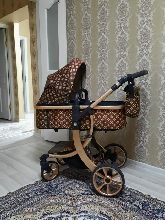 Продам коляску универсальную