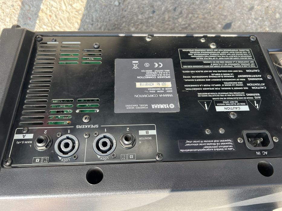Boxe mixer yamaha cu amplificator