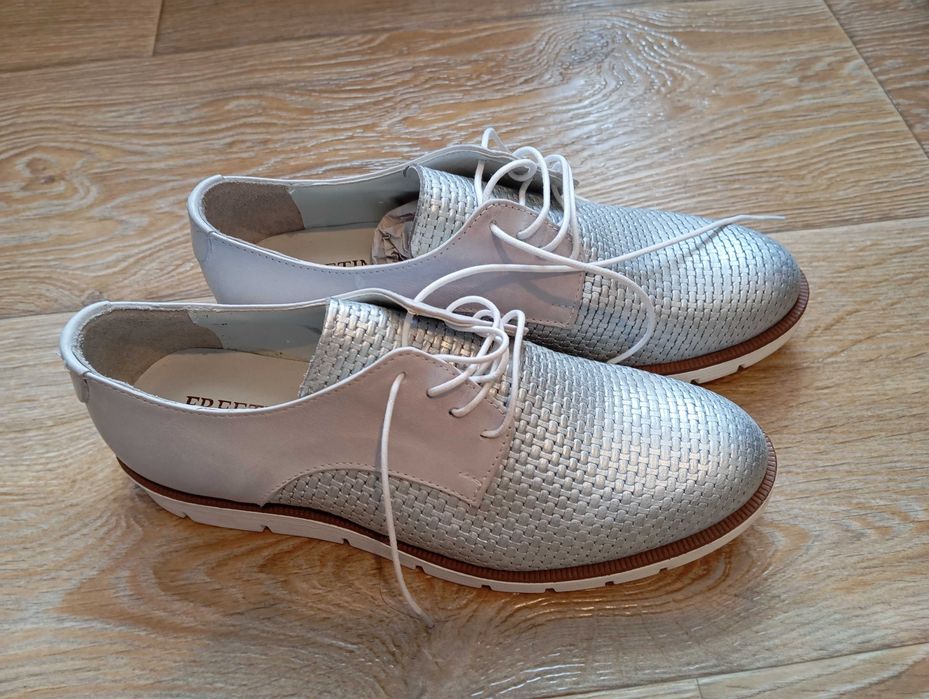 Дамски обувки естествена кожа