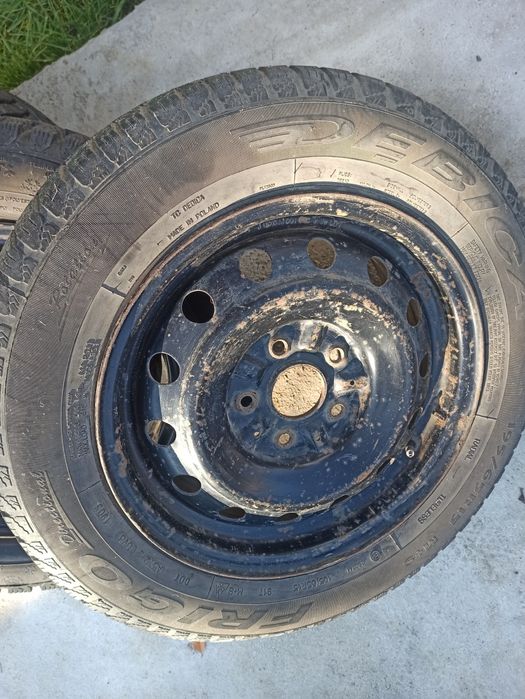 Продам диск с зимней шиной