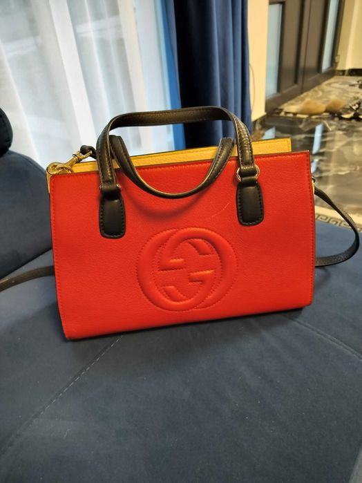 Vând geanta gucci la jumătate de preț în stare buna