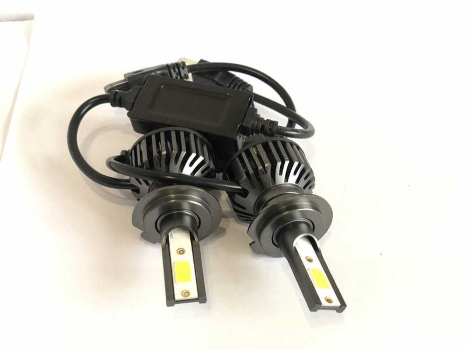 Set Două Becuri LED  dioda  faruri CANBUS H7 LED White Light