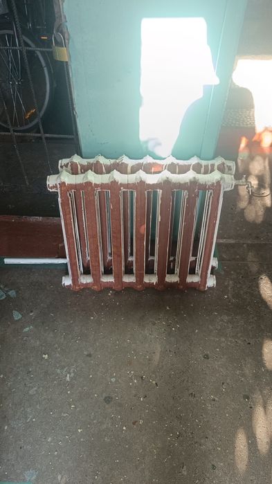 Срочно продам батареи чугунные