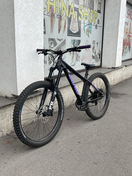 Nukeproof Scout 275