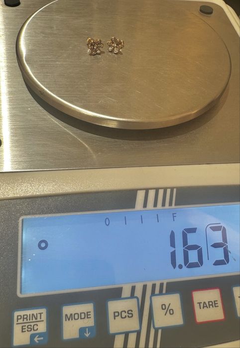 Cercei din aur 14 k, cu zirconii, model trifoi floare