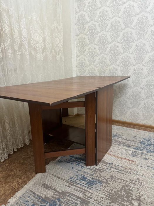 Продам стол-книжку