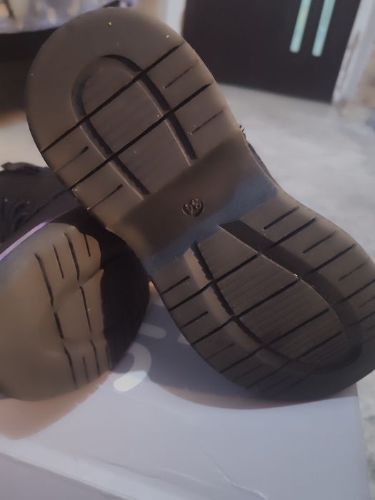 Продам демисезонные ботинки для девочки