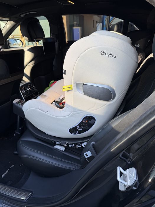 Детско столче за кола + база Cybex Ferrari