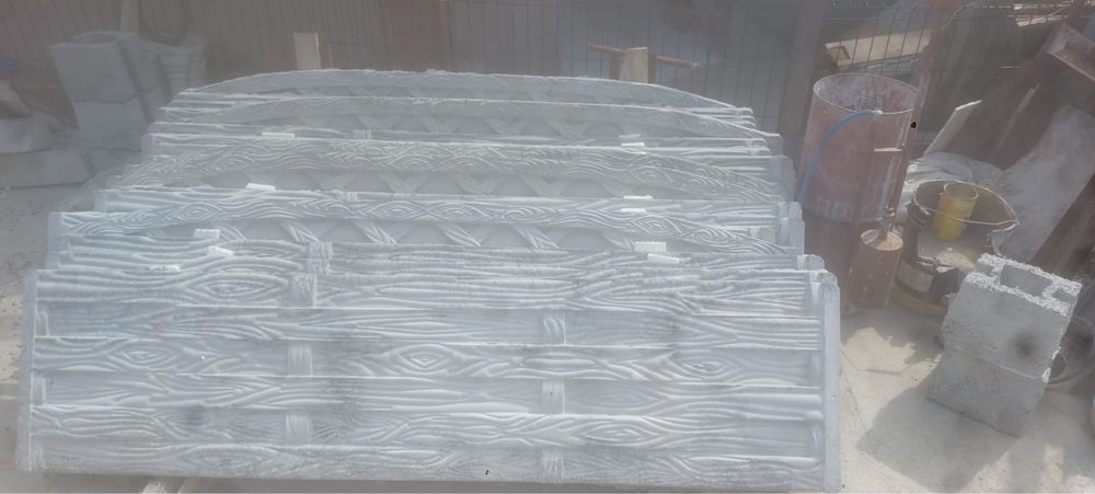 Garduri/Placaje din beton cu aspect fin lemn - calitate garantata!!