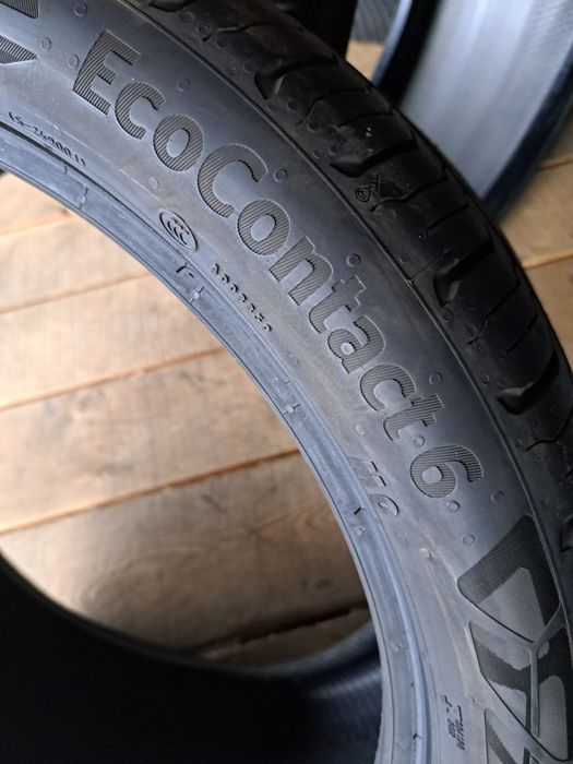 O anvelopa 275/35 R19 Continental